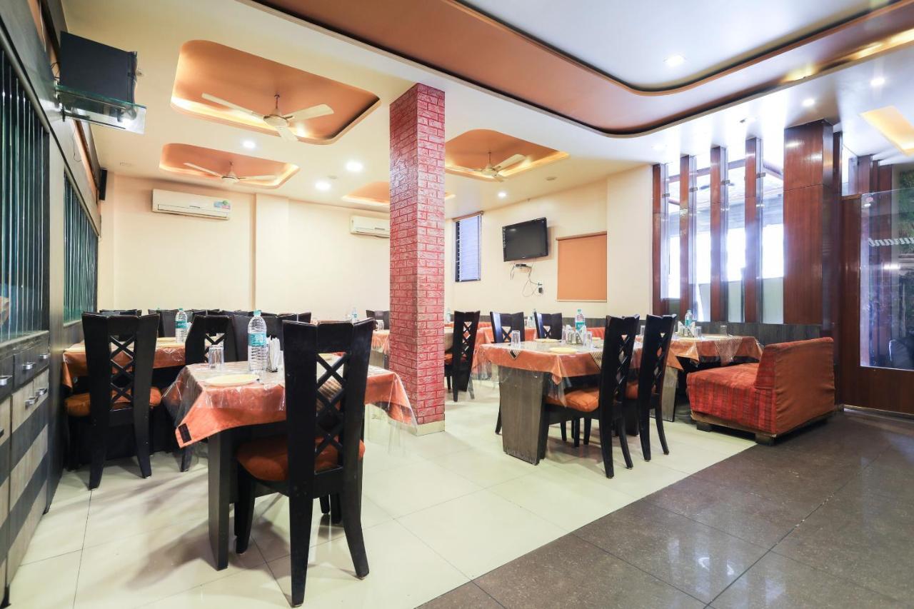 Oyo 3341 Hotel Malwa Country Indore Exteriör bild